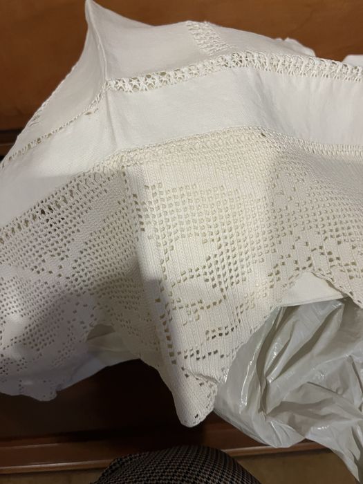 Vendo várias peças em linho em renda feita à mão