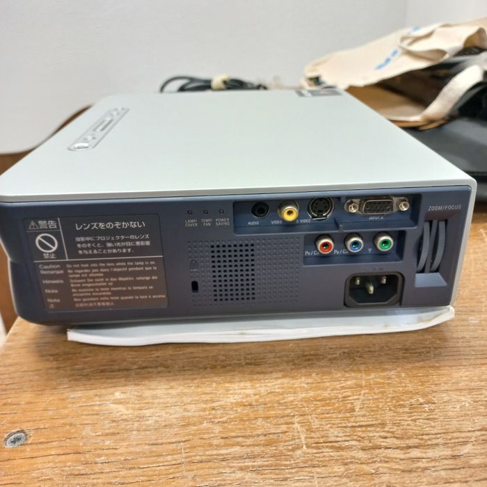 Projector Sony VPL ES2