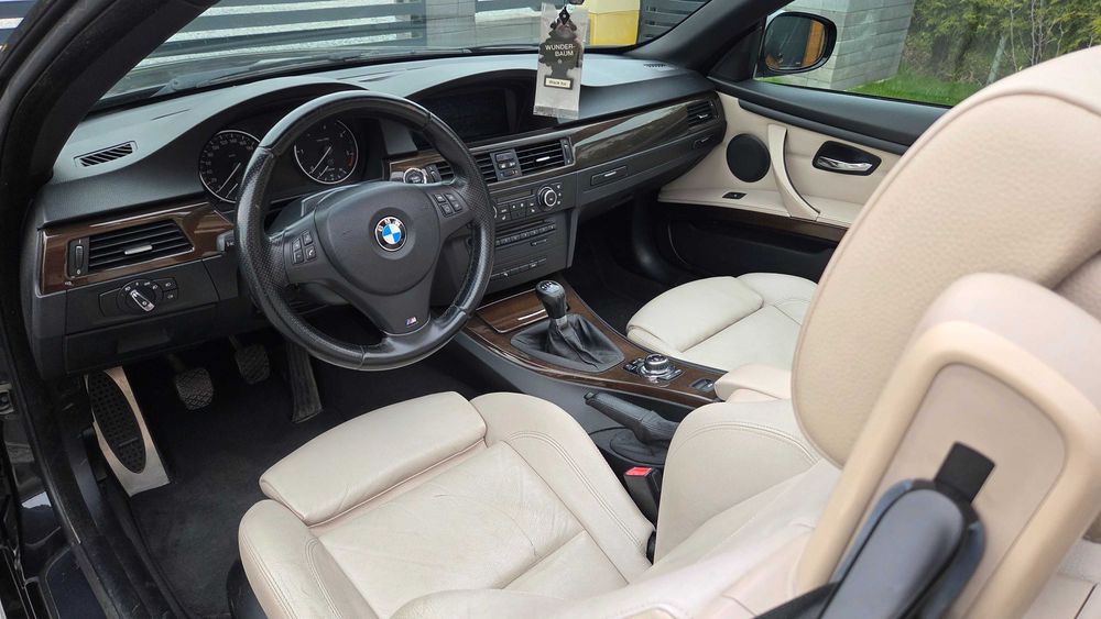 BMW E93 320d Mpakiet LCI