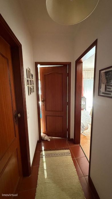 Apartamento T2 com arrumo varanda e vistas de ria. A 2 minutos da p...