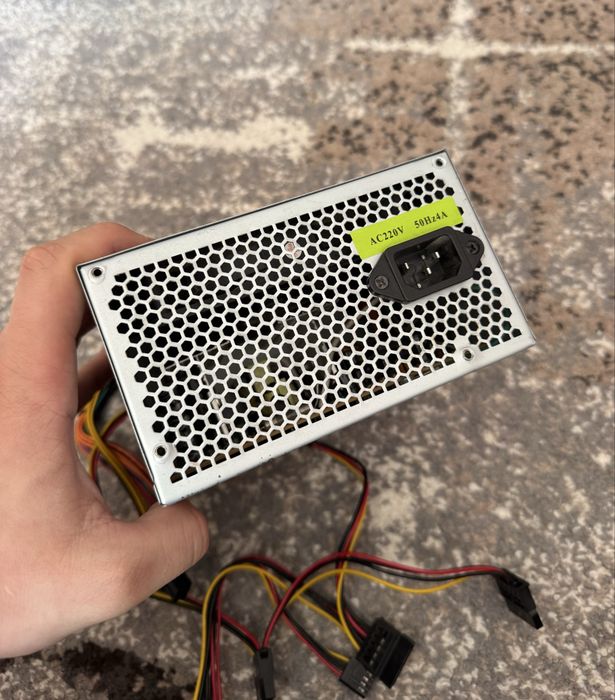 Блок живлення Delux ATX-400W P4