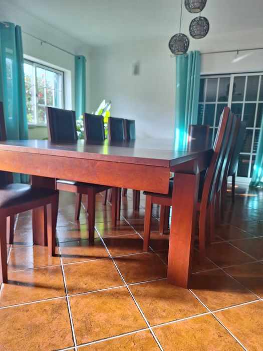 Mobília de sala em madeira