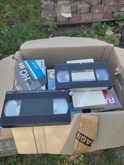 Відеокасети 111111111122