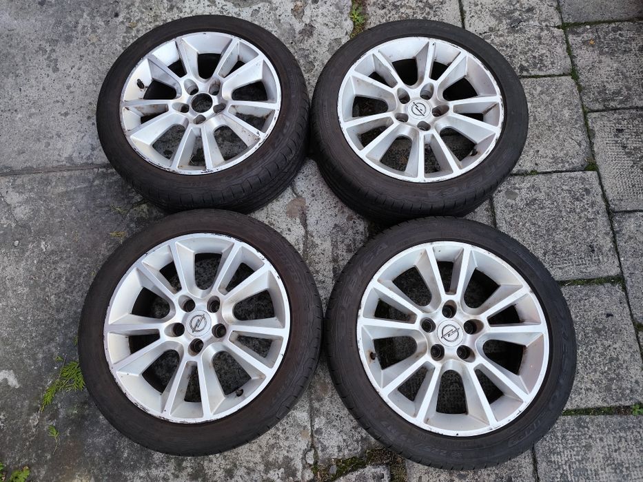Alufelgi 17 OPEL 110x5 7Jx17H2ET35 + opony Dębica