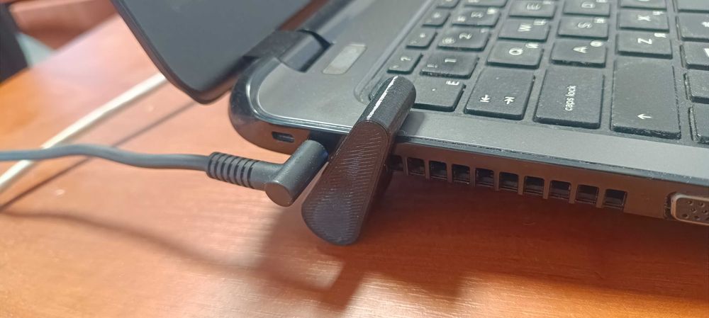 Продам підставку для ноутбука ASUS TUF / ROG (16–18")