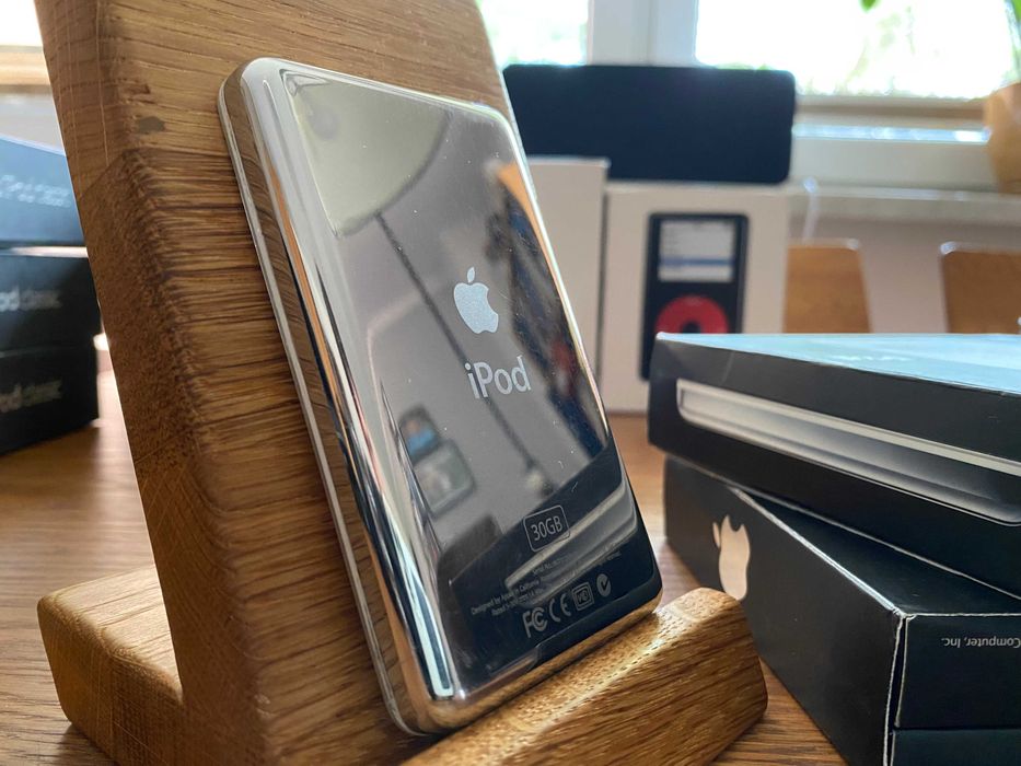 Apple iPod 5.5G generacji Enhanced 30GB MA444LL/A A1136 Classic Video