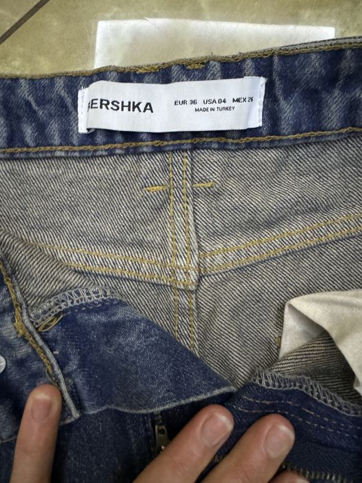 Джинси Bershka