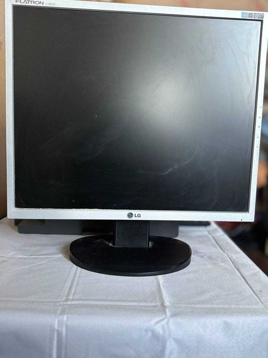 монітор LG Flatron L1952