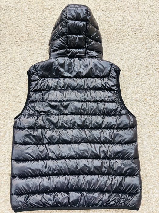 Жилетка BERSHKA чорна