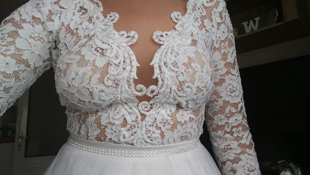 Śliczna suknia ślubna Charlotte Pilar 36/38 koronka rustykalna rekaw