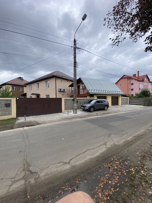 Продаж приватного житлового комплексу в Києві