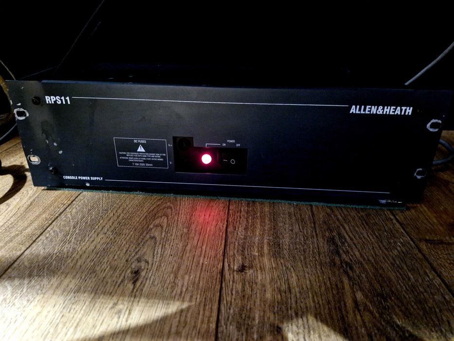 Allen & Heath ML3000 – Profesjonalny mikser analogowy konsoleta