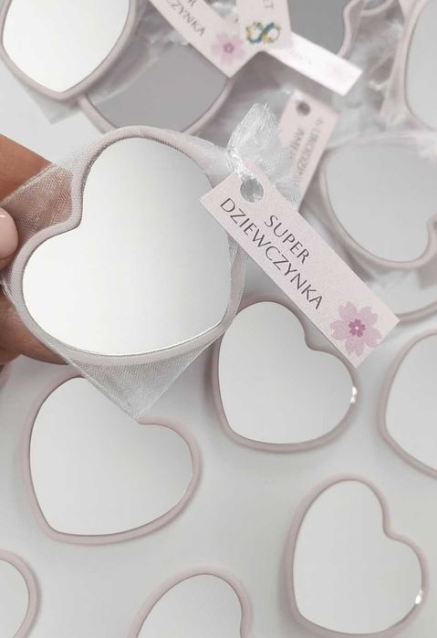 Lusterka serduszka upominki, Dzień Kobiet, Urodziny - personalizacja
