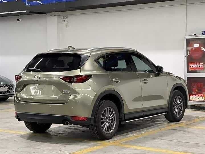 Mazda CX-5 2022 в супер кольорі
