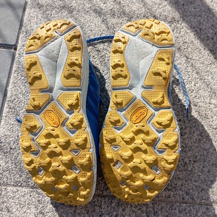 Nowe Buty Hoka Speedgoat 3 Vibram Sportowe Do Biegania Rozmiar 37 - 37.5