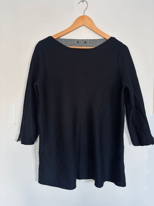 Wełniany sweter COS dłuższy klasyczny czarny