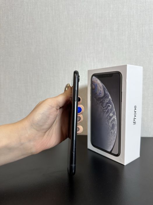 iPhone XR 128 GB Space Gray