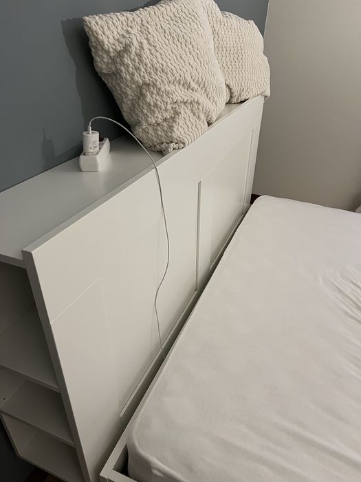 Cabeceira cama com arrumação