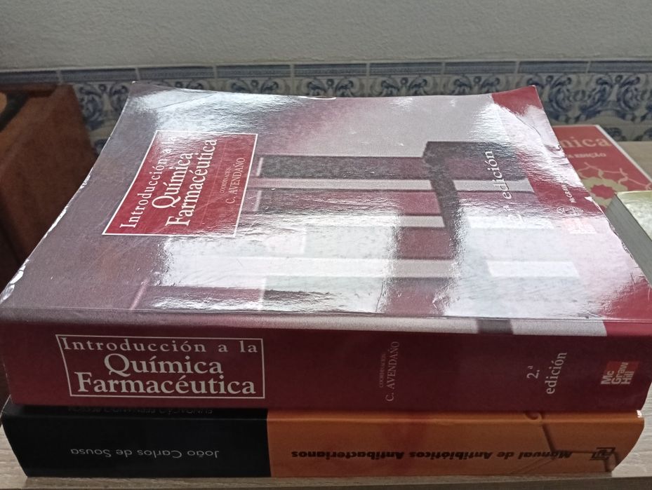 “Livro Introducción a la Química Farmacéutica – C. Avendaño – 2ª ed