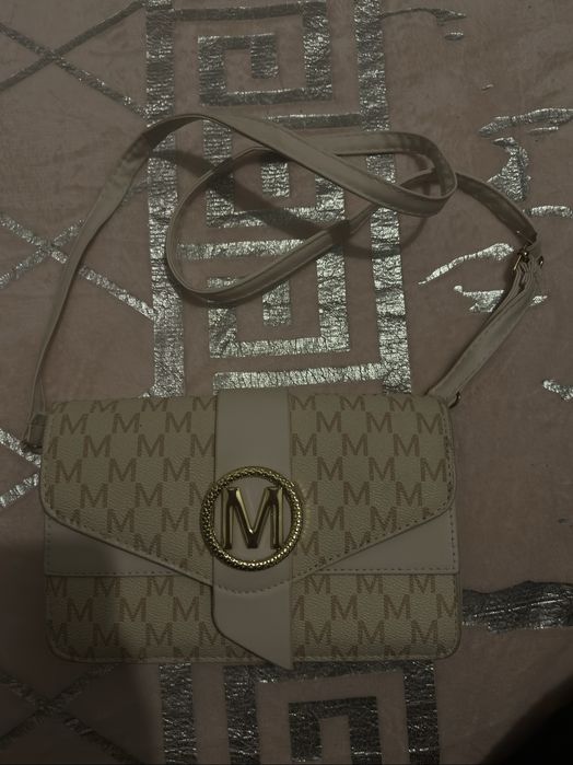 Bolsas novas e lindas