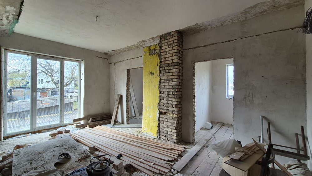 )( Продаж 3-К квартири під ремонт