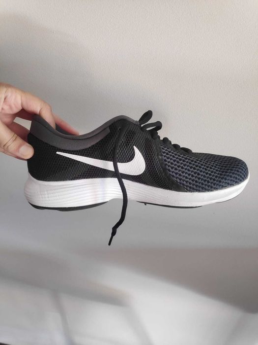 Ténis Nike Revolution 4, mulher, tamanho 39 (excelente estado)
