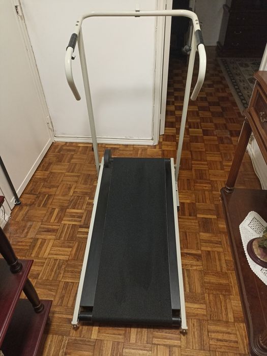 Treadmill437925036446853120