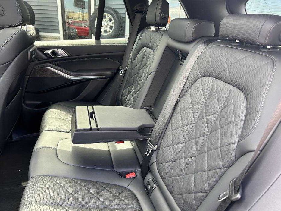 BMW X5 xDrive40i 2023 — современный премиум SUV