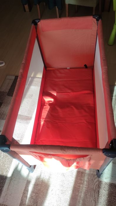 Cama de viagem com colchão