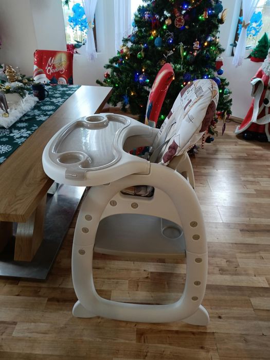 Krzesełko do karmienia Caretero