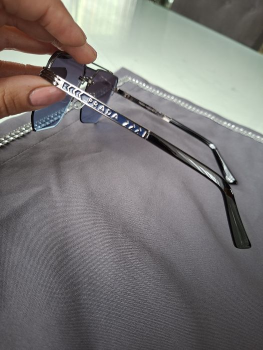Męskie okulary przeciwsłoneczne Prada. Wyprzedaż