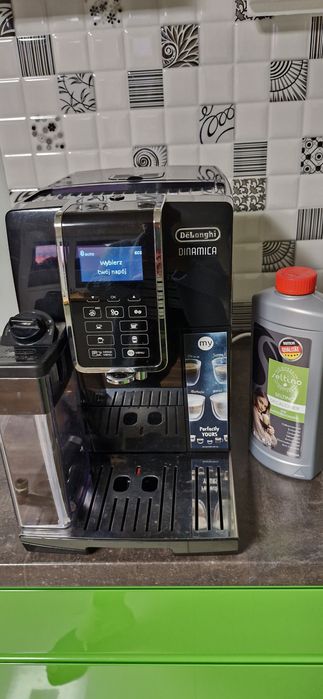 Ekspres ciśnieniowy De'Longhi Dinamika ECAM