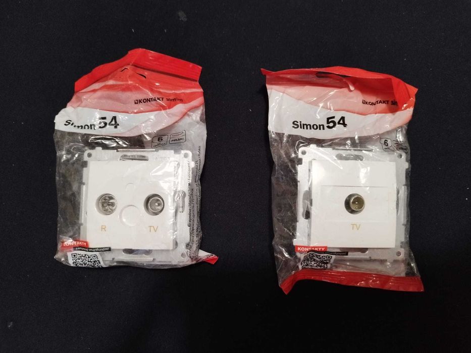 Gniazda RTV Simon 54 białe