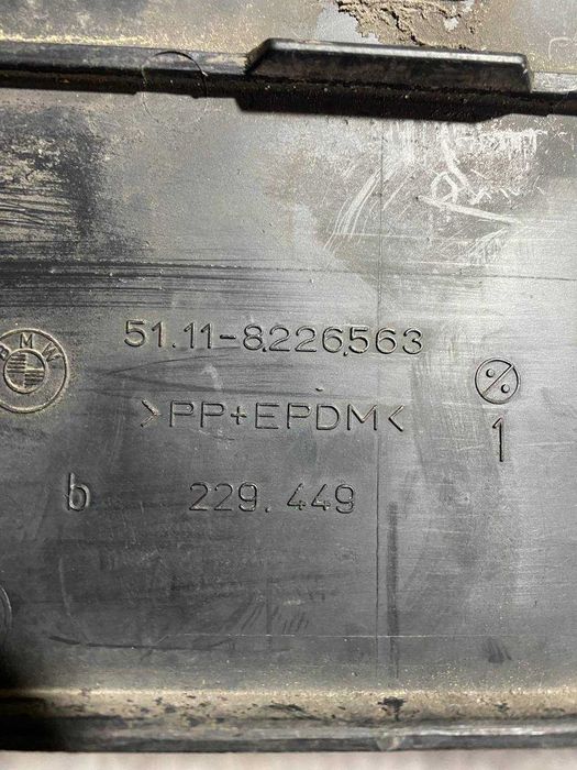 Хромований подіум рамка кріплення номера переднього бампера BMW 5 E39