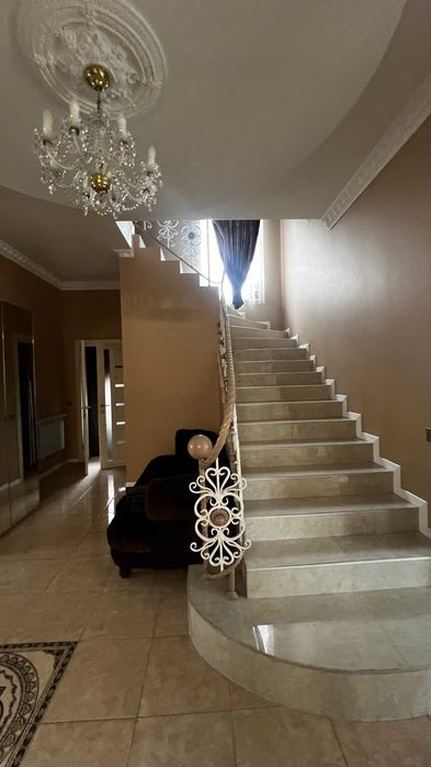 Двоповерховий  будинок з ремонтом! Ірпінь - Стоянка!