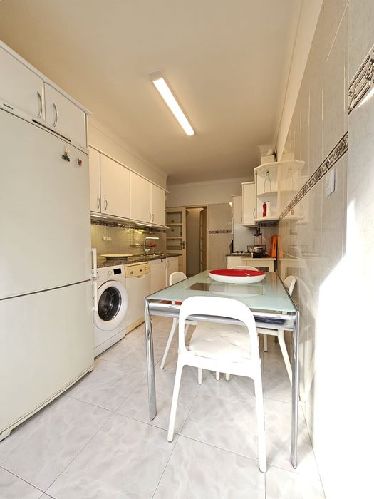 Arrendamento T2 perto do Instituto Superior Técnico