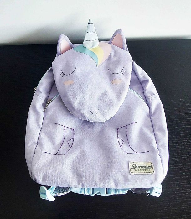 Mochila de criança em formato de unicórnio