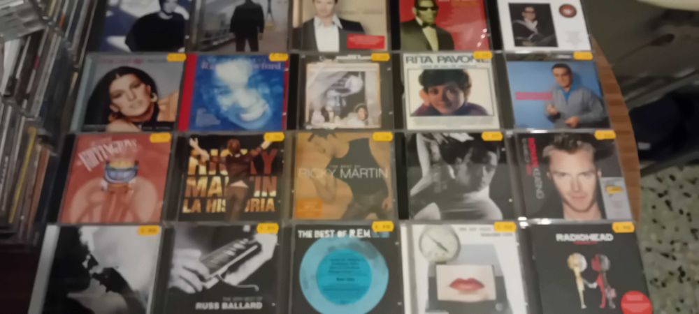 Música em CD Best Of ou Greatest Hits Internacionais Letra R.