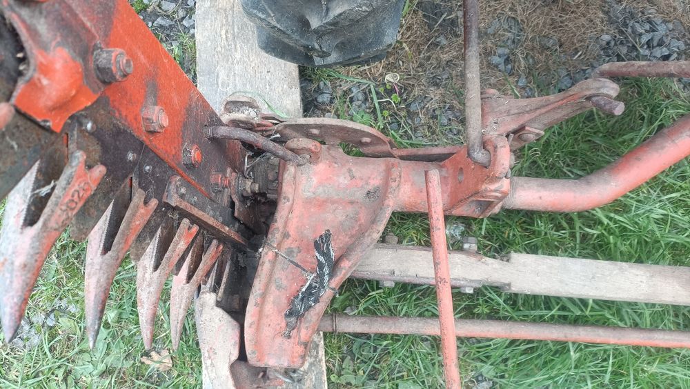 Продам кінну косарку К-1001А