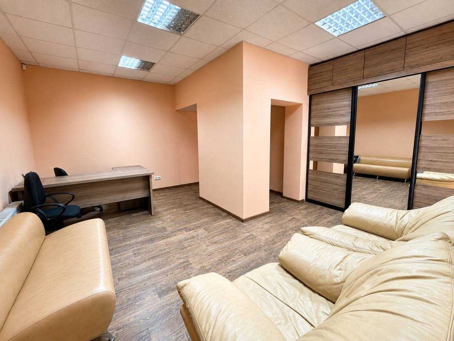 Продам комерційне приміщення. Вул. Біла, 16