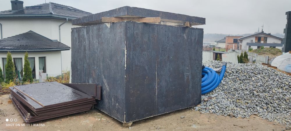 Piwnica ogrodowa zbiornik szambo