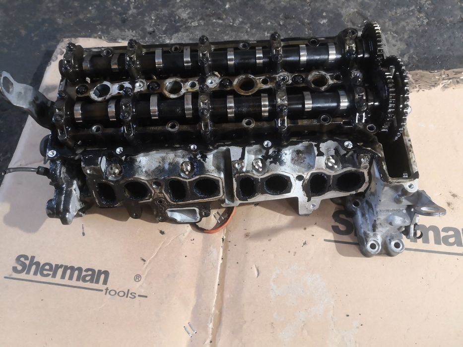 Głowica z wałkami BMW f20 f30 F10 N47D20C N47n