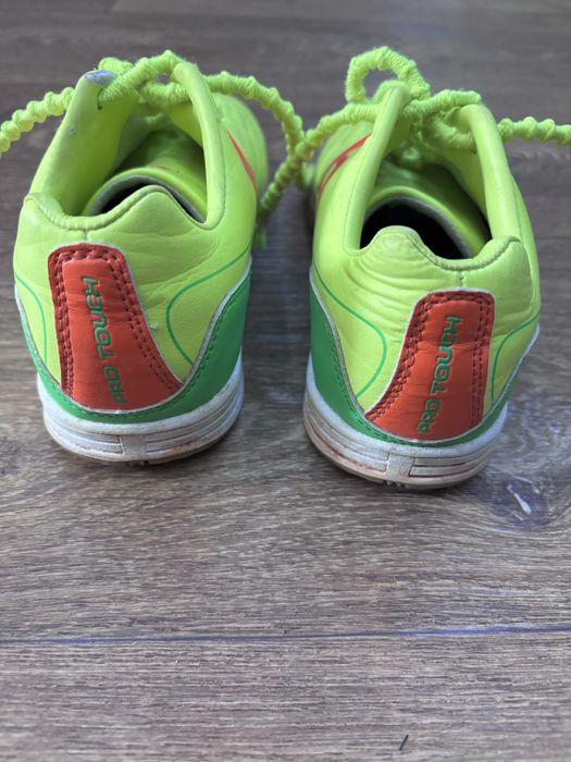 Футзальні бутси