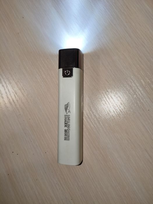 Аккумуляторний Ліхтарик Smiling Shark