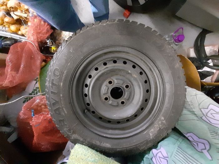 airbag + 4 Pneus com jantes - ferro - Daihatsu Sirion