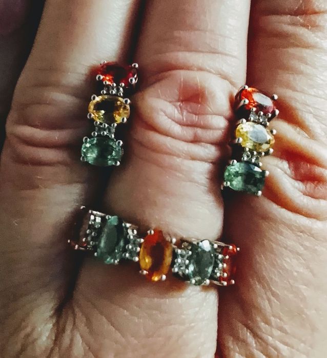 Кольорові сапфіри в сріблі