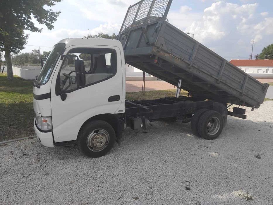 Toyota dyna basculante