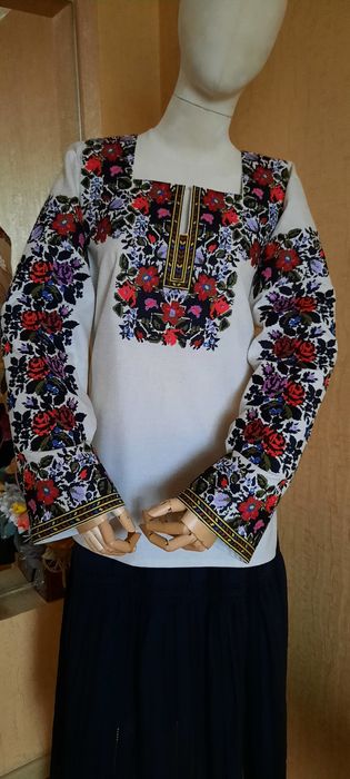Жіноча вишиванка"Борщівська квітуча"