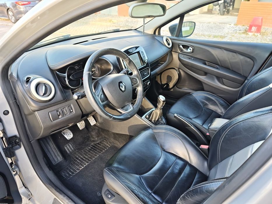 Renault Clio 1.5 dCi 110CV - Initiale Paris