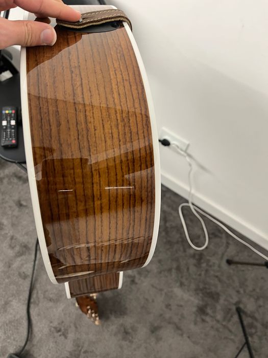 Taylor 214dlx Lefht-hand ESQUERDINA
